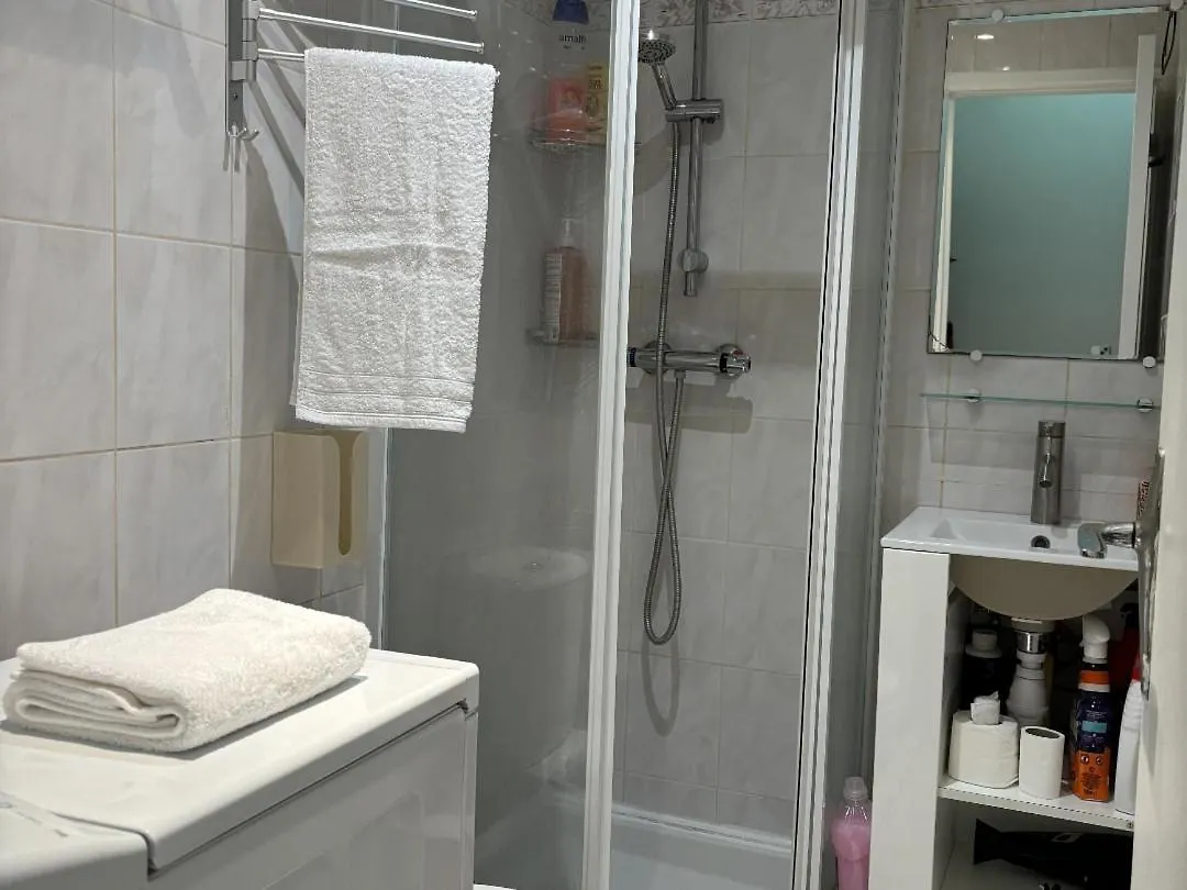 Centre Villeopera, Gare St Lazare , Cozy Studio Paris
